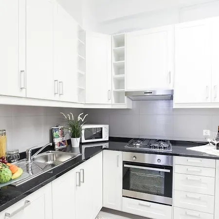 Glamorous Park Ed Vii Apartment Lisbon
