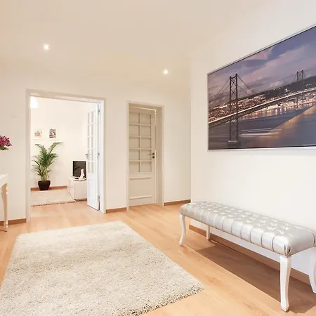 Glamorous Park Ed Vii Apartment