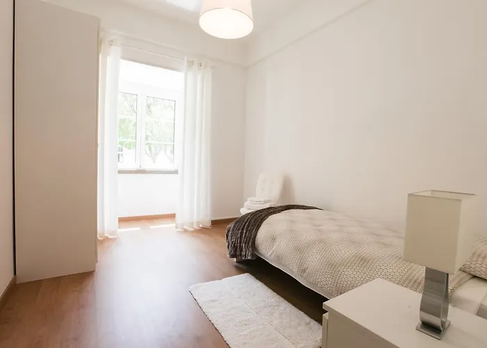 Glamorous Park Ed Vii *